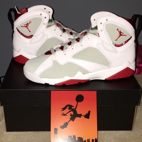 Retro 7 Hares